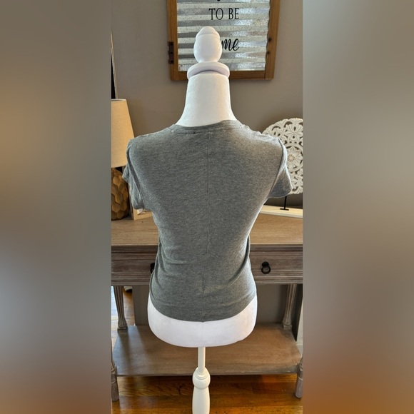 Wilson Fitted Cropped Tee - Picture 3 of 5